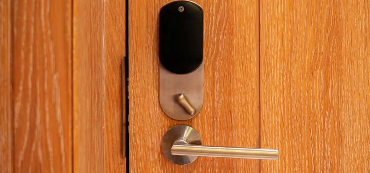Automatic Locking Door Knob Cherryland
